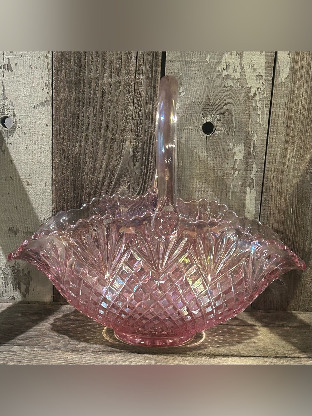 L.E. Smith Pink Iridescent โPineapple and Fanโ Centerpiece Brides Basket